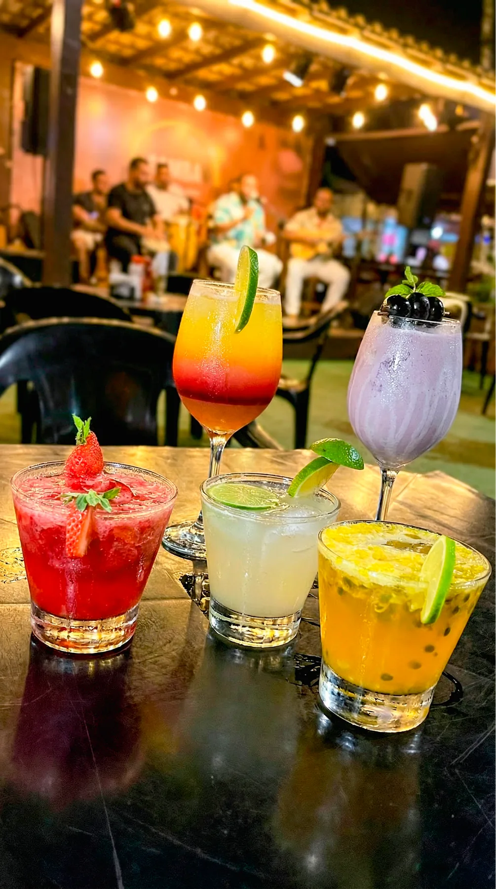 Seleção colorida de drinks do Barão da Breja